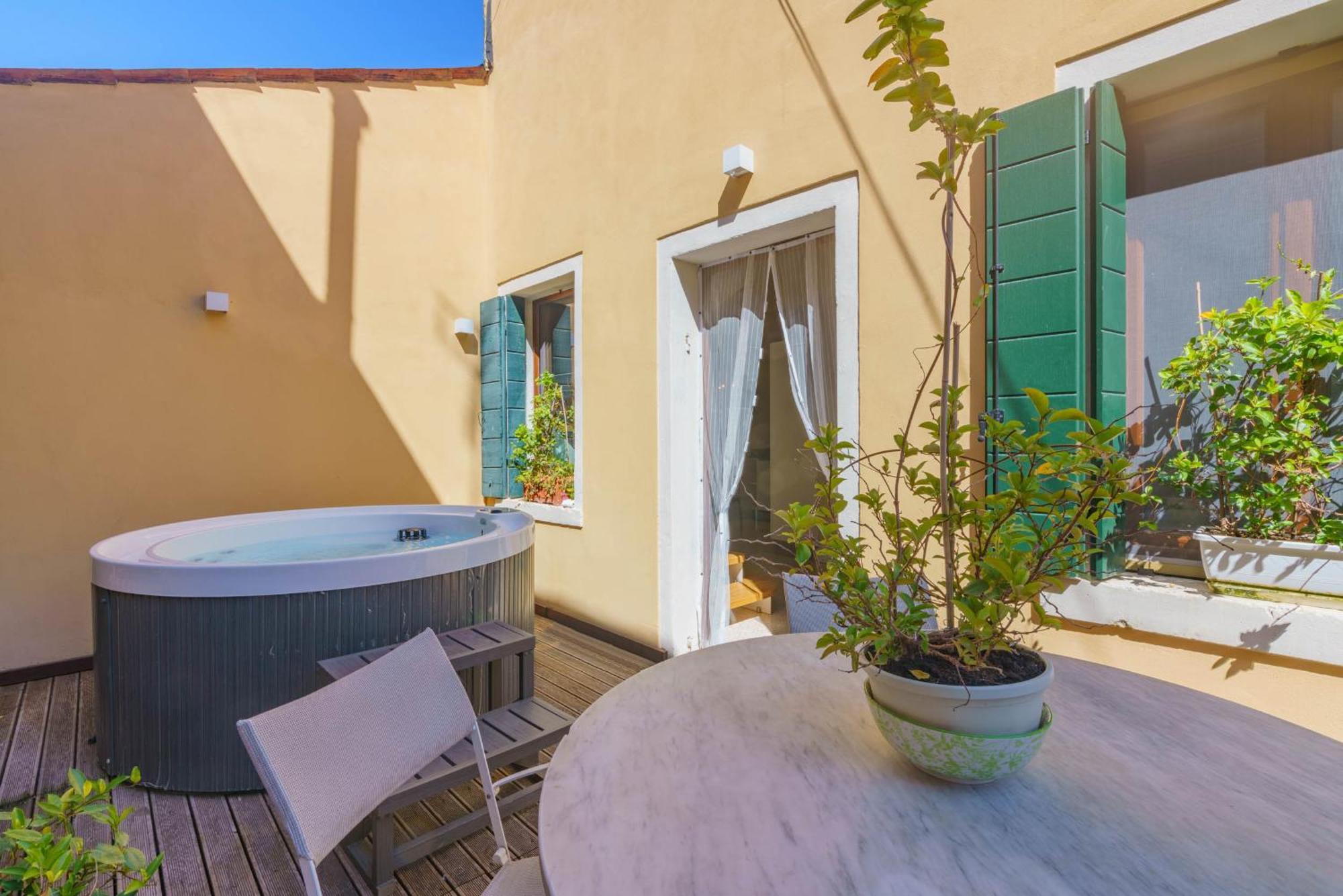 Casa Virginia Direct At The Canal Cannaregio With Own Roof Terrace Venice Exterior photo
